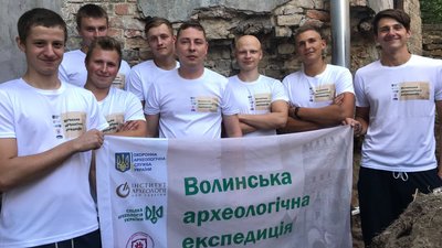 Під час досліджень монастиря шариток у Луцьку відшукали 300 археологічних знахідок Під час досліджень монастиря шариток у Луцьку відшукали 300 археологічних знахідок