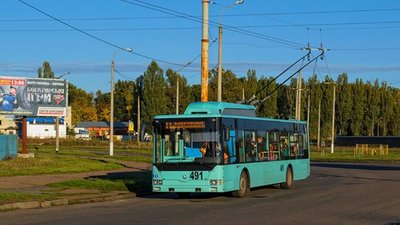 У Чернігові через аварію на електромережах зупинились тролейбуси