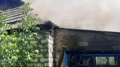 На Миколаївщині рятувальники загасили пожежу приватного будинку