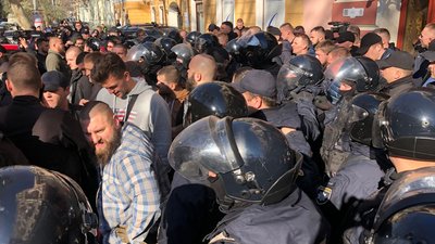 Через сутички під час з'їзду "ОПЗЖ" в Одесі склали один адмінпротокол Через сутички під час з'їзду "ОПЗЖ" в Одесі склали один адмінпротокол
