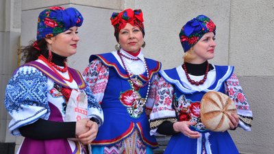 На Одеському залізничному вокзалі провели першоквітневу акцію "Гуморина-Джавеліна". ФОТО