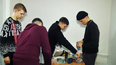 Виготовив більше сотні: на Вінниччині школяр майструє перископи для військових Виготовив більше сотні: на Вінниччині школяр майструє перископи для військових