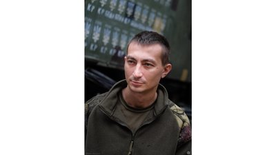 "Літати ми не вміємо й іншим не даємо". Історія офіцера, який боронить небо над Дніпропетровщиною "Літати ми не вміємо й іншим не даємо". Історія офіцера, який боронить небо над Дніпропетровщиною