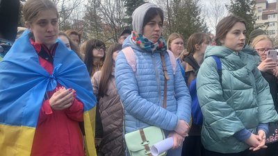 У Тернополі до храму московського патріархату принесли "закривавлені" іграшки