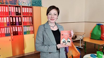 Написала — харків’янка, переклала — хмельничанка. Путівник жестовою мовою "Ручна — зручна розмова": що це Написала — харків’янка, переклала — хмельничанка. Путівник жестовою мовою "Ручна — зручна розмова": що це