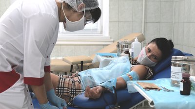 Ірина Черній – постійна донорка крові для центру. Здає її в 54 раз. Ірина Черній – постійна донорка крові для центру. Здає її в 54 раз.