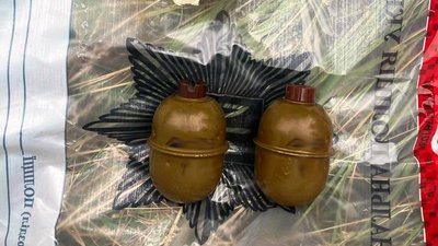 Намагався продати бойові гранати та набої: на Вінниччині чоловіку оголосили про підозру Намагався продати бойові гранати та набої: на Вінниччині чоловіку оголосили про підозру