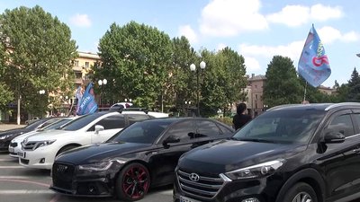 У Херсоні відбувся автопробіг "Врятуй життя Єві" У Херсоні відбувся автопробіг "Врятуй життя Єві"