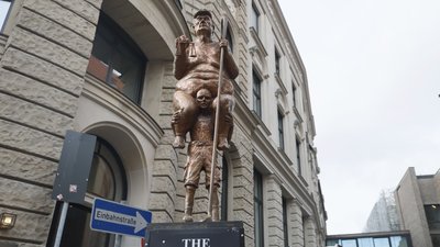 Статуя Трампа