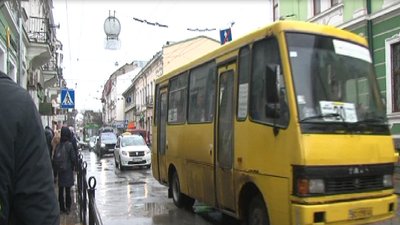 Нові та змінені маршрути громадського транспорту представили в міськраді Тернополя
