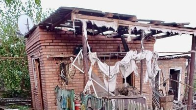 Армія РФ з "Градів" та "Ураганів" вдарила по Нікопольському району Дніпропетровщини: троє людей поранені