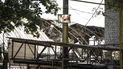 Чотири російські ракети влучили у фабрику меблів в Одесі. ФОТО Чотири російські ракети влучили у фабрику меблів в Одесі. ФОТО