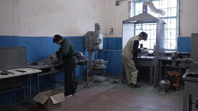 “Для перемоги робимо все, що можемо”: як студенти вінницького училища допомагають захисникам “Для перемоги робимо все, що можемо”: як студенти вінницького училища допомагають захисникам