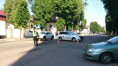 У Житомирі проходить всеукраїнський забіг серед учнів – рух в районі парку перекрили