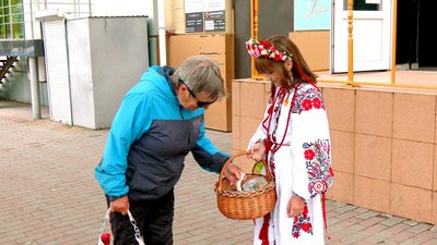 За рік майже 50 тисяч гривень: як дев'ятирічна вінничанка допомагає ЗСУ За рік майже 50 тисяч гривень: як дев'ятирічна вінничанка допомагає ЗСУ