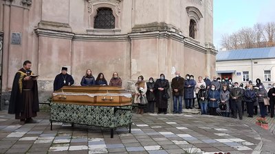 На Тернопільщині поховали лікаря, який помер від COVID-19