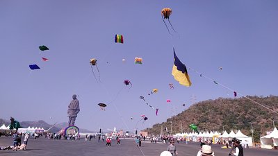 Миколаївські кайтери представили Україну на фестивалі повітряних зміїв в Індії