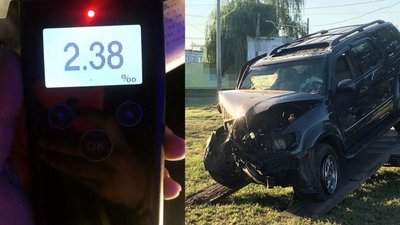 У Черкасах водій напідпитку в'їхав у стелу з державною символікою