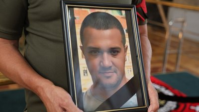 У Луцьку попрощалися з 33-річним захисником Юрієм Васюком У Луцьку попрощалися з 33-річним захисником Юрієм Васюком