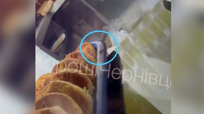 Через відео з тарганами ліцей у Чернівцях переходить на дистанційне навчання