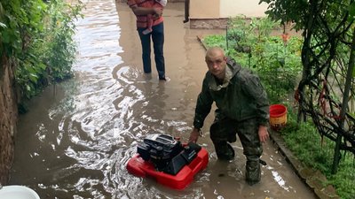 Підтоплені дитсадки і знеструмлені оселі: у Рівному ліквідовують наслідки зливи Підтоплені дитсадки і знеструмлені оселі: у Рівному ліквідовують наслідки зливи