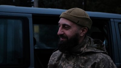 У Чернівцях на Алеї Слави вшанували пам'ять та попрощались з медійником Максимом Шварцманом