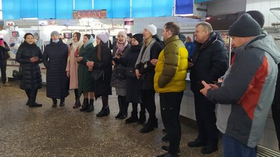 В Черкасах на Центральному ринку влаштували Різдвяне свято В Черкасах на Центральному ринку влаштували Різдвяне свято