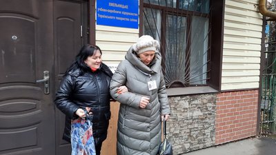 З якими проблемами зіштовхуються, пересуваючись Хмельницьким, незрячі люди