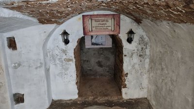 Ходи на глибині до 5 метрів: на Полтавщині досліджують підземелля Ходи на глибині до 5 метрів: на Полтавщині досліджують підземелля
