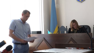 Суд відправив під домашній арешт волонтера з Житомира – колеги по волонтерству стали на його захист Суд відправив під домашній арешт волонтера з Житомира – колеги по волонтерству стали на його захист