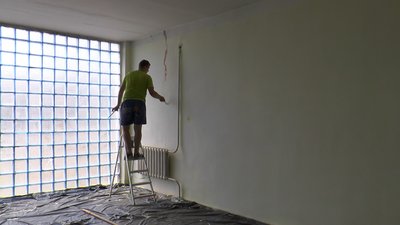 В Івано-Франківську волонтери допомагають облаштувати католицьку школу В Івано-Франківську волонтери допомагають облаштувати католицьку школу