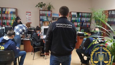20 одночасних обшуків: прокуратура — про слідчі дії у Харківській міськраді