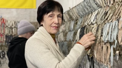 Волонтерка Людмила.