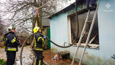 На Полтавщині під час пожежі людина отримала опіки На Полтавщині під час пожежі людина отримала опіки