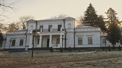 Сотня світлин із давніми пам'ятками архітектури: у Волинському краєзнавчому музеї відкрили виставку Сотня світлин із давніми пам'ятками архітектури: у Волинському краєзнавчому музеї відкрили виставку