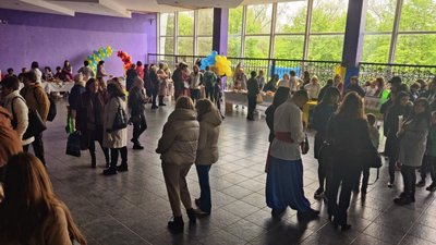 У Широкому на Криворіжжі на ярмарку назбирали майже 100 тис. грн для ЗСУ У Широкому на Криворіжжі на ярмарку назбирали майже 100 тис. грн для ЗСУ