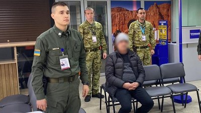 Херсонські прикордонники затримали іноземця, якого розшукує Інтерпол
