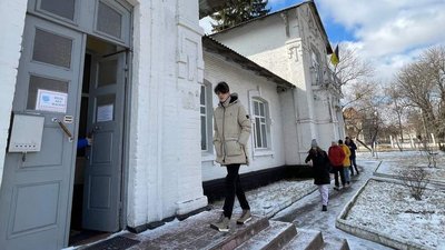 Як багатодітна родина Шекерів опинилась на Вінниччині Як багатодітна родина Шекерів опинилась на Вінниччині