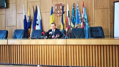 В Ужгороді призупинять роботу всі заклади, крім продуктових магазинів, аптек та АЗС
