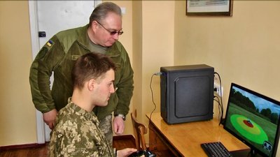 Вінницьких студентів навчатимуть керувати безпілотним літаком Вінницьких студентів навчатимуть керувати безпілотним літаком