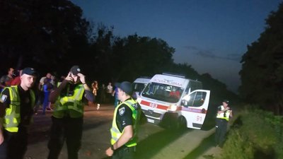 На Рівненщині злетів у кювет автобус Київ – Вроцлав. Є травмовані На Рівненщині злетів у кювет автобус Київ – Вроцлав. Є травмовані