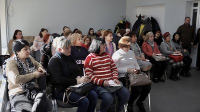 Черкаським освітянам видали колективні аптечки Черкаським освітянам видали колективні аптечки