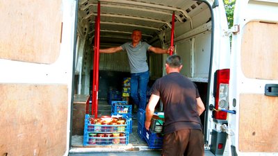 Продукти харчування, консервація та господарський інвентар: з Вінниччини везуть провізію на Донеччину