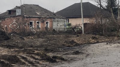 Наслідки влучання в Чугуєві у ніч на 16 листопада: фоторепортаж