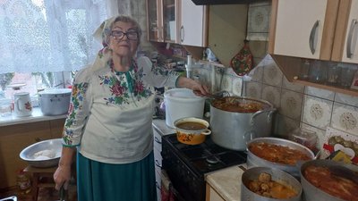 Варіння борщу для бійців Варіння борщу для бійців