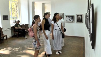 У Херсоні відкрилась звітна виставка фотохудожників "Південь 2020"