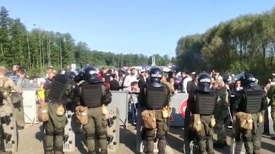 Другий день на українсько-білоруському кордоні збираються хасиди-паломники. Другий день на українсько-білоруському кордоні збираються хасиди-паломники.