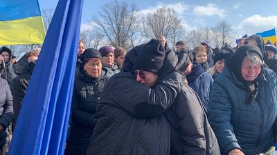 Врятував побратима ціною власного життя. На Франківщині провели в останню путь 20-річного бійця Богдана Ваківа Врятував побратима ціною власного життя. На Франківщині провели в останню путь 20-річного бійця Богдана Ваківа