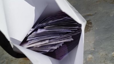 Працівниці пошти на Харківщині винесли з роботи пів мільйона гривень — поліція Працівниці пошти на Харківщині винесли з роботи пів мільйона гривень — поліція