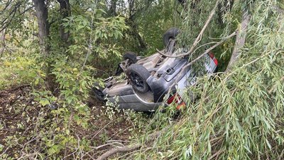 "З'їхав у кювет". У ДТП на Вінниччині травмувались дві людини